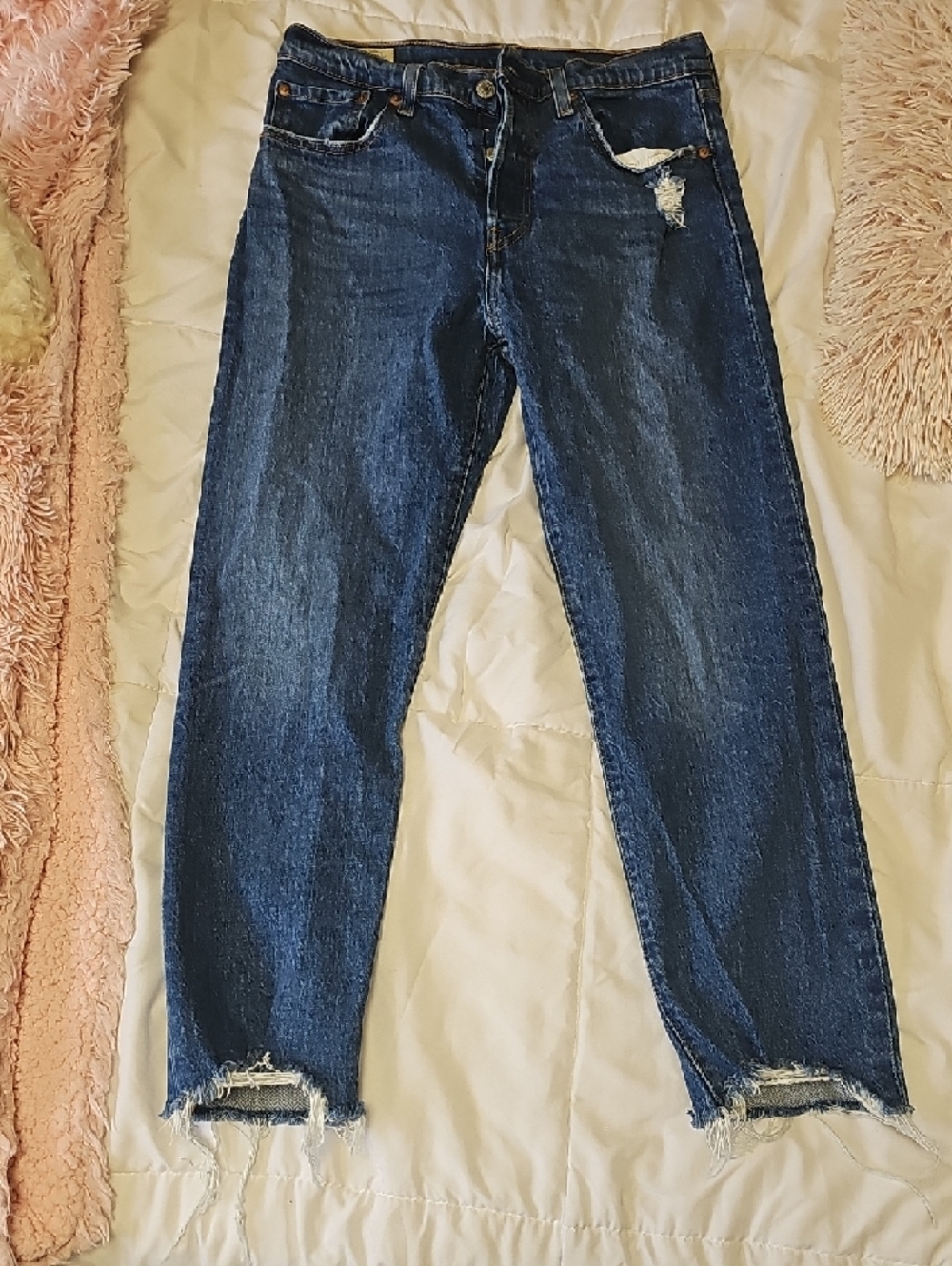 Levi's 501 Denim Jeans in Medium Blue - Picture 6 of 8